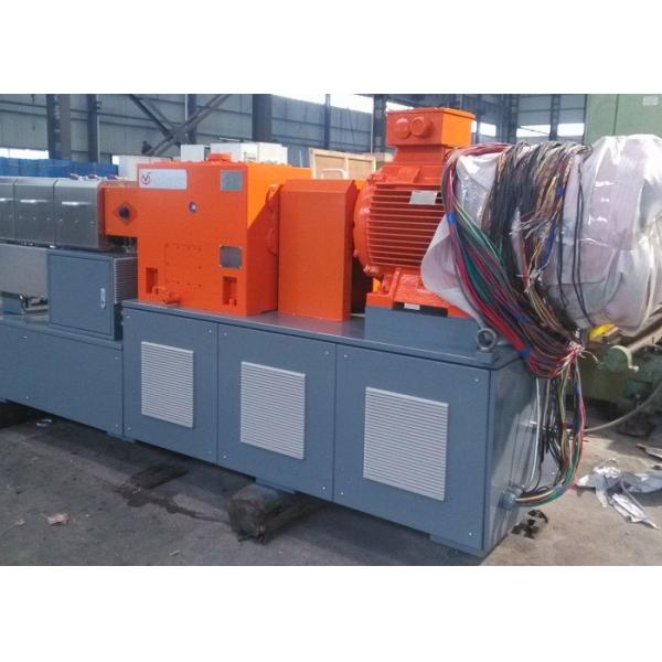 Quality 62.5mm Plastic Twin Screw Extruder Output 300 - 500 Kg / H ISO9001 Approval for sale