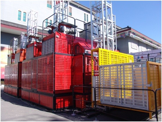 Quality SC200 Building Material Hoist/ construction elevator with VFD control/hot dip galvanized mast and cage with busbar hoist for sale