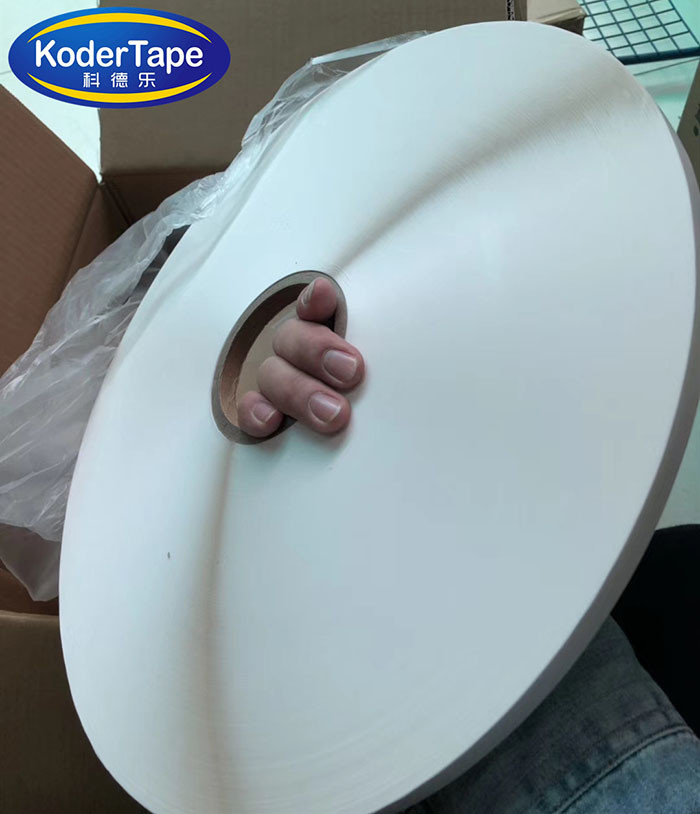 China PEPA Permanent Bag Sealing Tape With Hotmelt Adhesive For Courier And Envelope factory