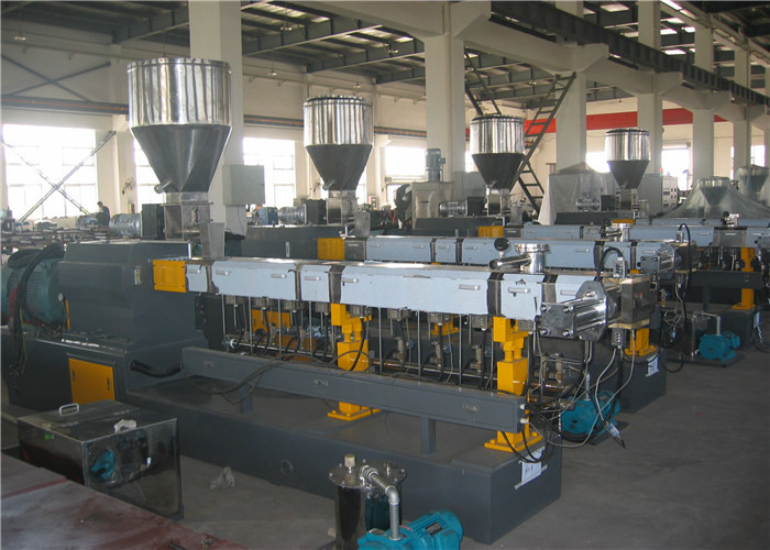 China High Speed Polyethylene Extrusion Machine Adopt Soft Water Cooling System factory