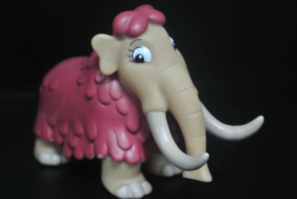 China Mammoth Elephant Collectible Vinyl Toys With Long White Tooth 8*7*5cm factory