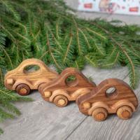 China OEM ODM Handmade Wooden Toys Cars For Toddlers With Smooth Edges factory