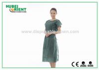 China Protective Disposable Medical Patient Gowns/Disposable Exam Gowns 40 - 45 GSM factory