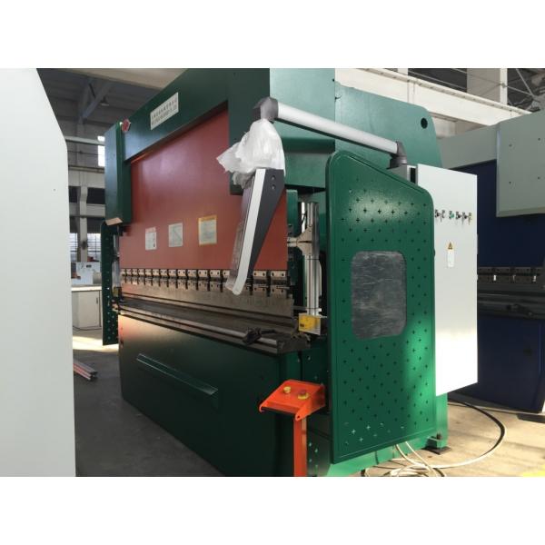 Quality 200 Ton 3200 CNC Press Brake Machine With 4+1 Axis For Door Frame for sale