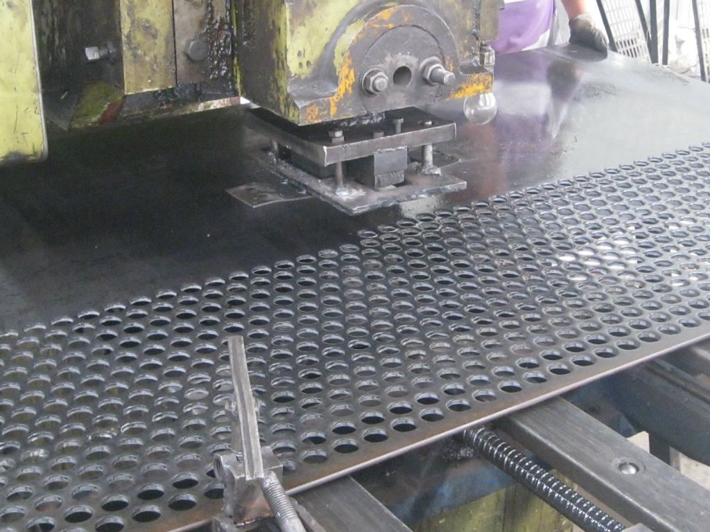 China T0.3mm Perforated Galvanized Steel Sheet , HH Perforated Stainless Plate factory