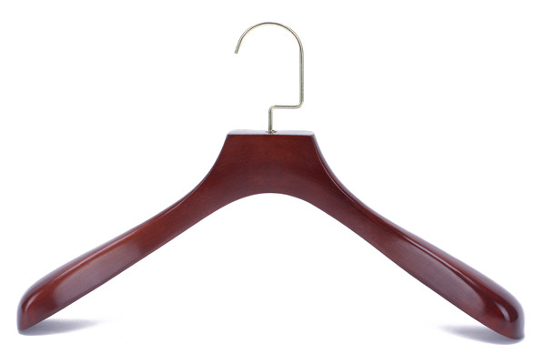 China Betterall Flat Hook Wooden Material Anti-slip Luxury Wooden Hangers factory