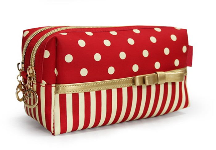 China Red Cotton Womens Travel Cosmetic Bags Cosmetic Handbags Fashionable factory