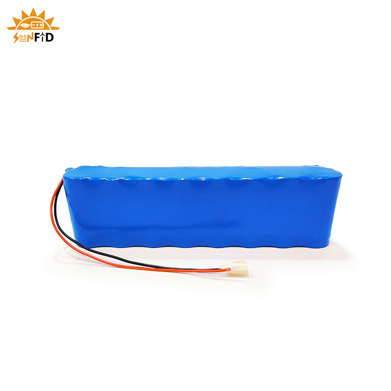 China 25.6v 6Ah Rechargeable Lithium Battery Pack 8S1P Solar LED Lighting LifePO4 Battery Pack factory