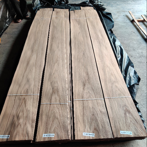 Quality Natural black walnut mountain straight grain solid wood veneer home panel door for sale