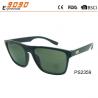 China Fashionable rectangle sunglasses ,made of plastic frame,suitable for men and women factory