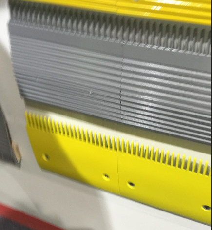 Quality 9.068 Escalator Comb Plate Finish Treatment Pwder Coaded Alumimium Die Cast Comb for sale