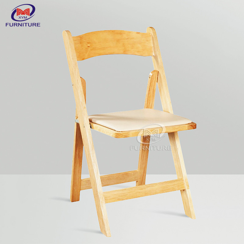 China Garden Folding Wimbledon Wooden Wedding Chairs With Padded factory