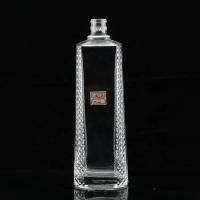 China Glass Body Carved Empty Liquor Bottle 500ml 750ml for High Grade Distilled Spirits factory