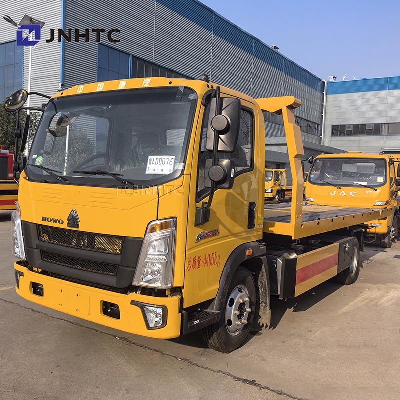 Buy cheap Howo Flatbed Wrecker 4*2 3tons 5 Ton 160HP Road Recovery Wrecker Truck Good from wholesalers