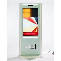 China 43 Inch Infrared Touch Screen Information Kiosk Camera Photo Booth With Kinect factory