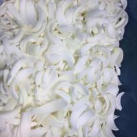 China IQF Frozen White Onion Slice, natural length, thickness rang from 3 mm to 10 mm factory